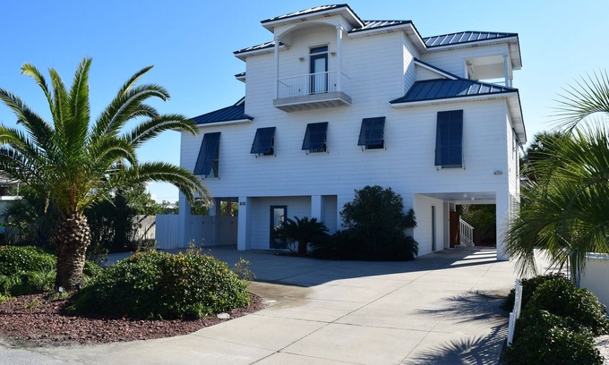 Villa Primera House | Beautiful 'Bella Blue' Heated Pool, Elevator & Best Location Aug 2-16 discounts