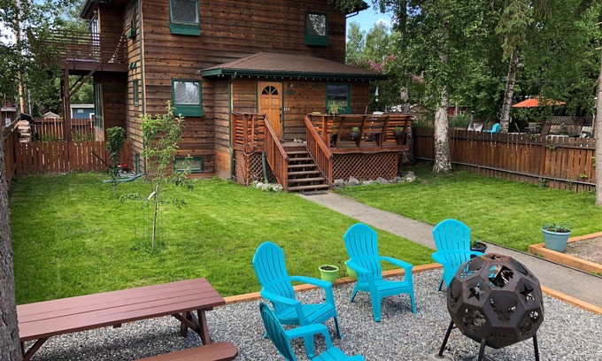 Spenard Condo | Beautiful Condo Minutes From Downtown, Airport, Shopping and Trails.