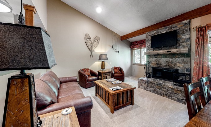 Moose Wilson Road Condo | Beautiful condo with full kitchen, mountain views