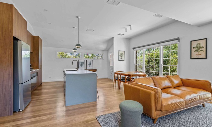 Leura House | Beautiful Cottage in Leura with 3BR with Fireplace