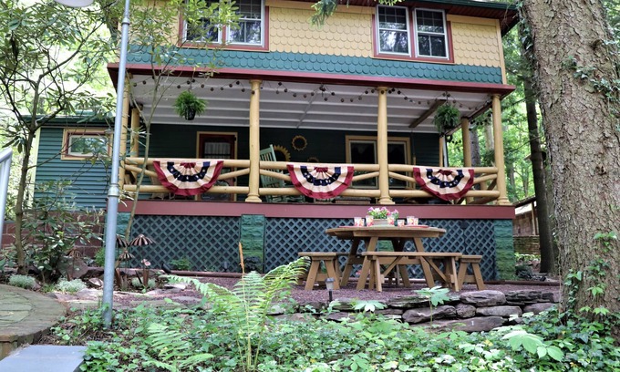 Mount Gretna House | Beautiful Cottage near all that Mt Gretna has to offer!!