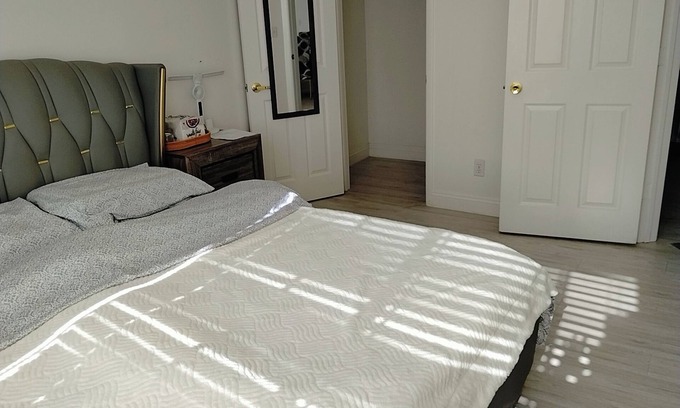 Las Vegas House | Beautiful Designed Charming 3-bedroom house with WiFi, AC in amazing Las Vegas