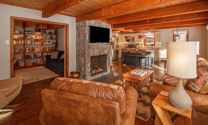 West Dover House | Beautiful farmhouse with sauna