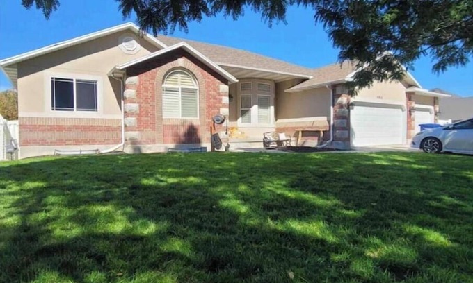Herriman House | Beautiful Herriman Home