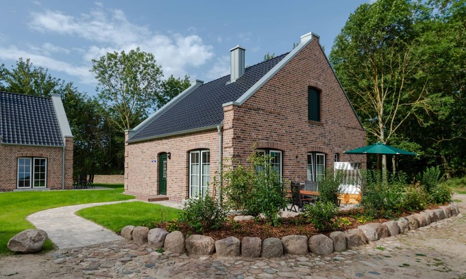 Vitzdorf House | Beautiful holiday home with terrace, beach chair, fireplace and Finnish sauna