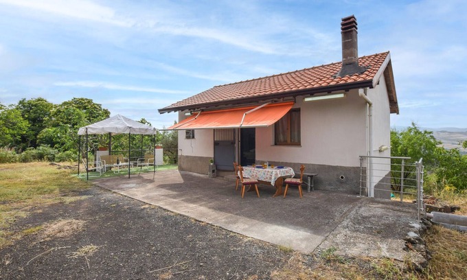 Bronte House | Beautiful home in Bronte with WiFi