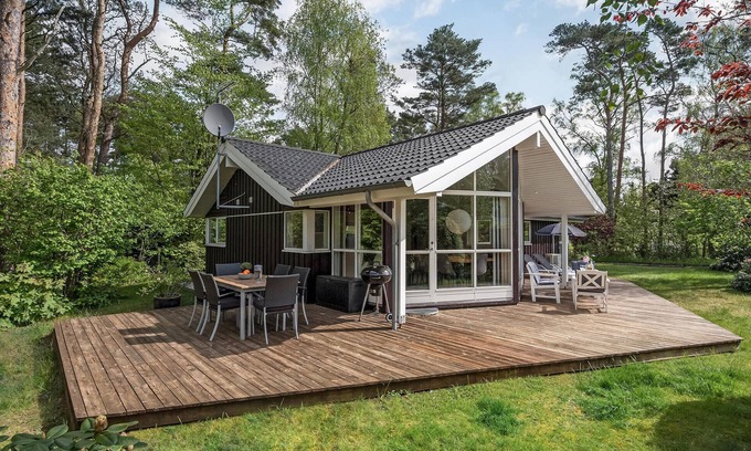Udsholt Sand House | Beautiful home in Græsted with WiFi