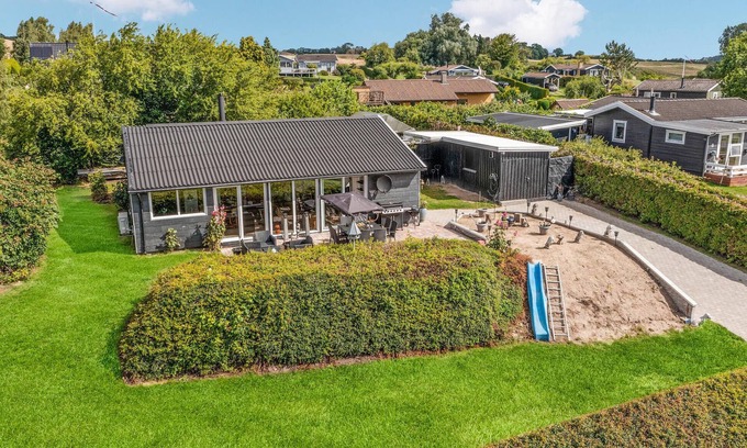 Grevinge House | Beautiful home in Grevinge with kitchen