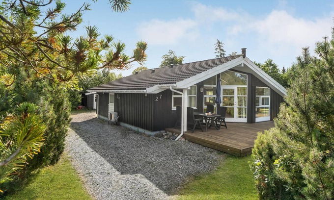 Trend House | Beautiful home in Løgstør with WiFi