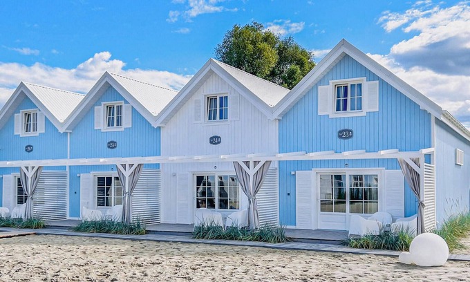 Mielno House | Beautiful home in Mielno with WiFi