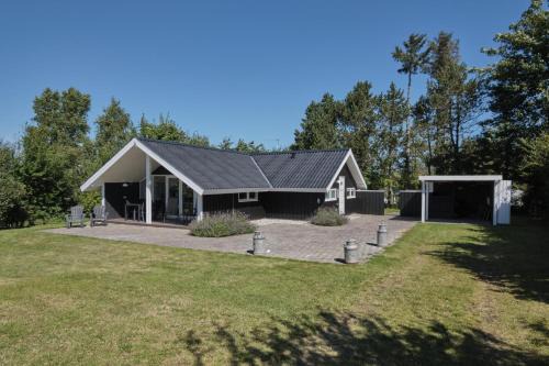 Ronde House | Beautiful Home In Rønde With 3 Bedrooms And Wifi