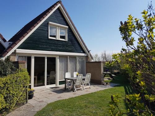 Julianadorp House | Beautiful home near the beach