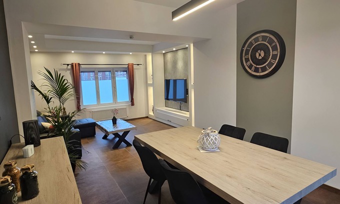 Lens House | Beautiful house in the Louvre Bollaert district