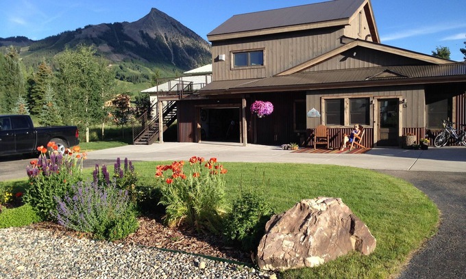 Crested Butte House | Beautiful House Steps to the resort! Dog Friendly!