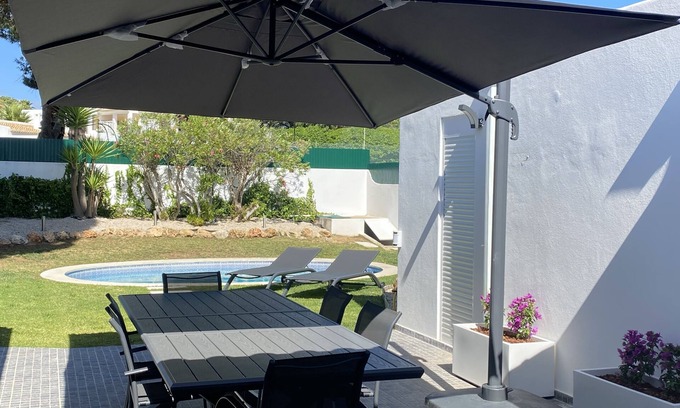 Branqueira House | Beautiful house with garden and private pool close to the beach