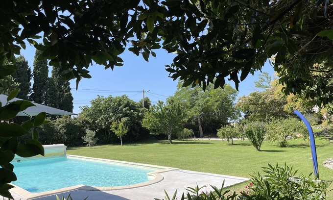 Camaret-sur-Aigues House | BEAUTIFUL INDEPENDENT APARTMENT IN OLD VILLAGE MAS