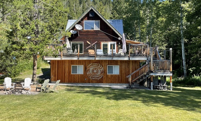 Okanagan-Similkameen Cabin | Beautiful Lakefront Cabin on Osprey Lake