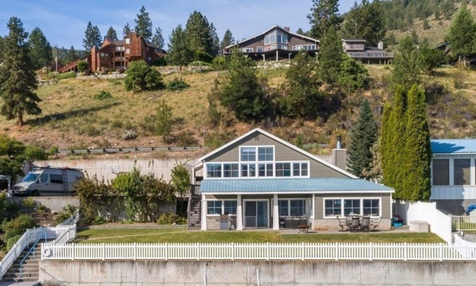 Chelan House | Beautiful Lakefront Home with Private Hot Tub, Dock, & Amazing Views - Dogs OK!