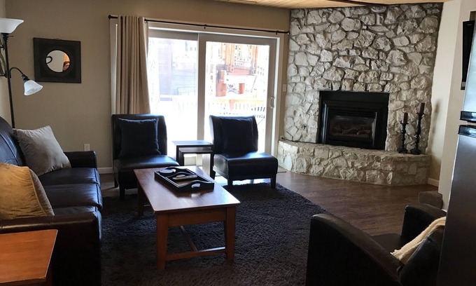 Incline Village Cabin | Beautiful Level Entry 3 Bedroom, 6 Beds, 2 Bath with 1 parking space