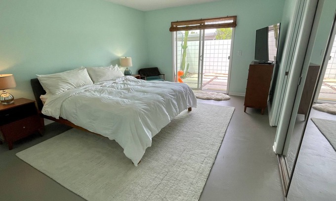 Canyon Corridor House | Beautiful Mid Century Palm Springs, Indian Canyons