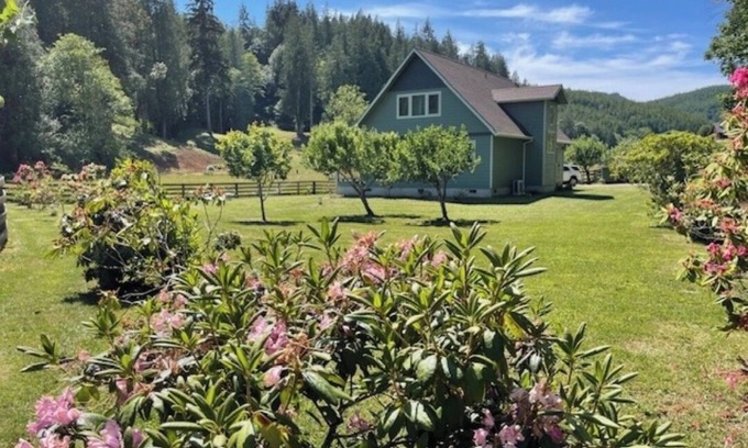 Norway House | Beautiful New Home Short Drive to Bandon Beach and the Coquille River!