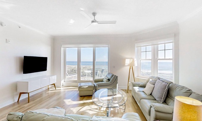 Amelia City Condo | Beautiful Oceanfront Getaway w/Shared Pool, Central AC, Elevator, & W/D