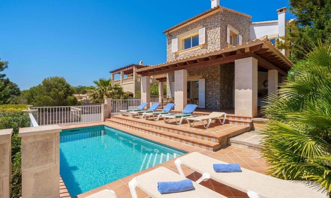 Cala Mesquida House | Beautiful private villa with WIFI, private pool, A/C, TV, terrace, pets allowed and parking