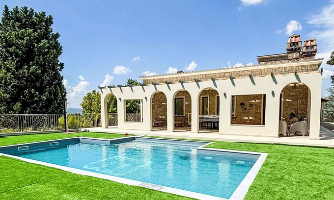 Stroncone Villa | Beautiful private villa for 24 people with A/C, WIFI, private pool, TV and patio