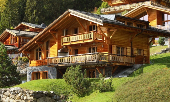 Ollon House | Beautiful private villa for 8 people with WIFI, hot tub, TV, terrace and pets allowed