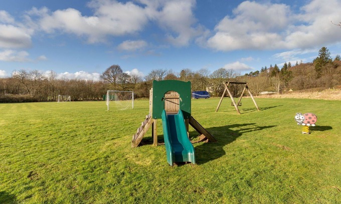 Maybole House | Beautiful private villa for 4 guests with WIFI and TV