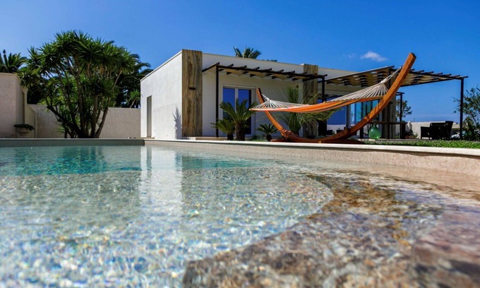 Nardo Villa | Beautiful private villa for 6 people with A/C, WIFI, private pool, patio and pets allowed