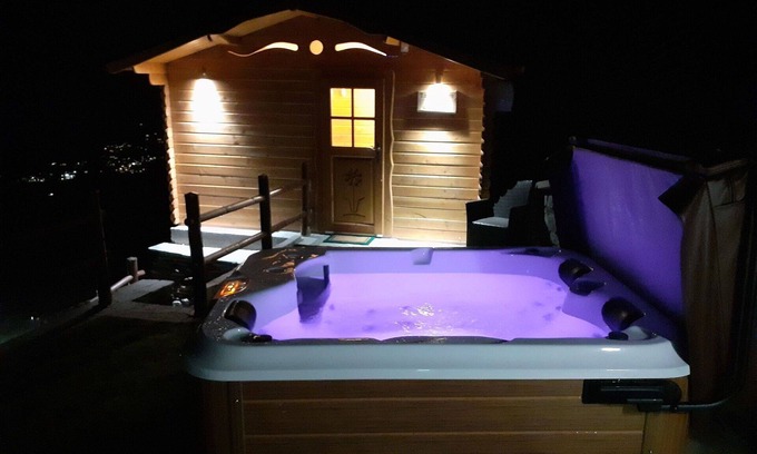 Sorico House | Beautiful private villa for 4 people with hot tub, TV, patio and pets allowed