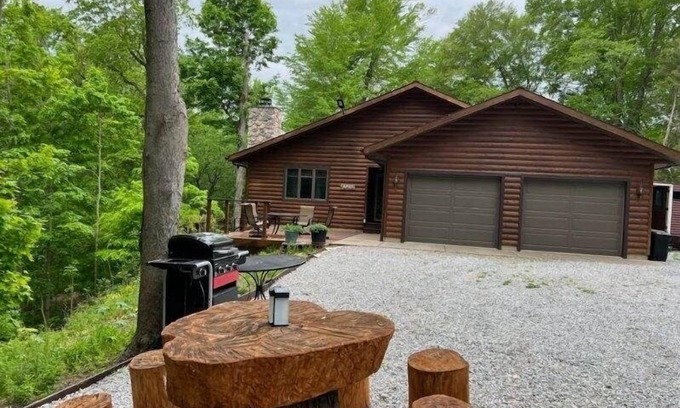 New Buffalo Cabin | Beautiful River Property Private Cabin, less than 5 minutes from DT New Buffalo!