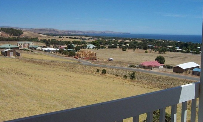 Carrickalinga House | Beautiful Sunset Views