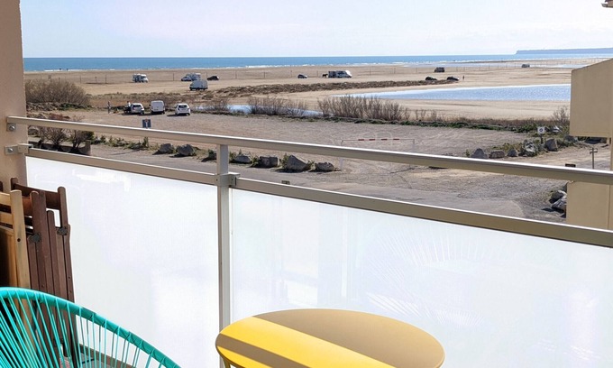 Port-la-Nouvelle Apartment | Beautiful T2 apartment with AC, pool and parking 250m from the beach