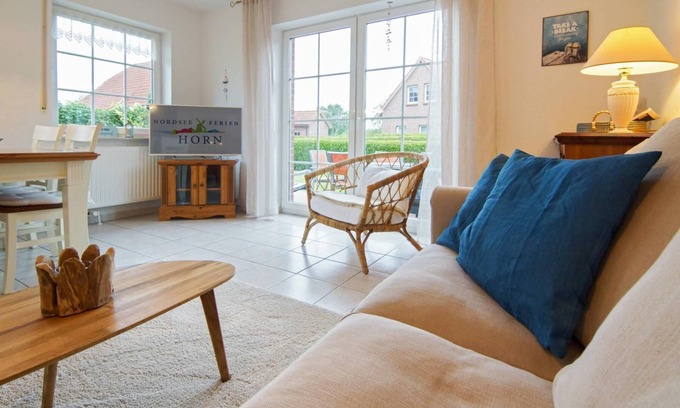 Westeraccumersiel House | Beautiful terraced house on the beach in a central location