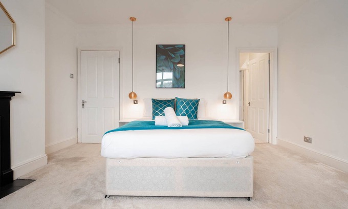 Edgbaston Cottage | Beautiful Townhouse in Birmingham's Leafy Suburbs