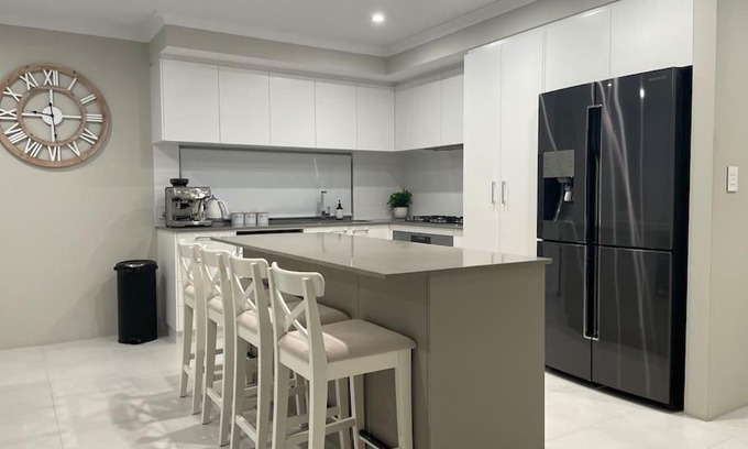 Jindalee House | Beautiful Two Story Beachside House