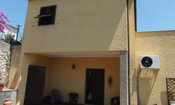 Marmi Villa | Beautiful villa tastefully furnished and equipped with all comforts. Suitable for 4/6 people