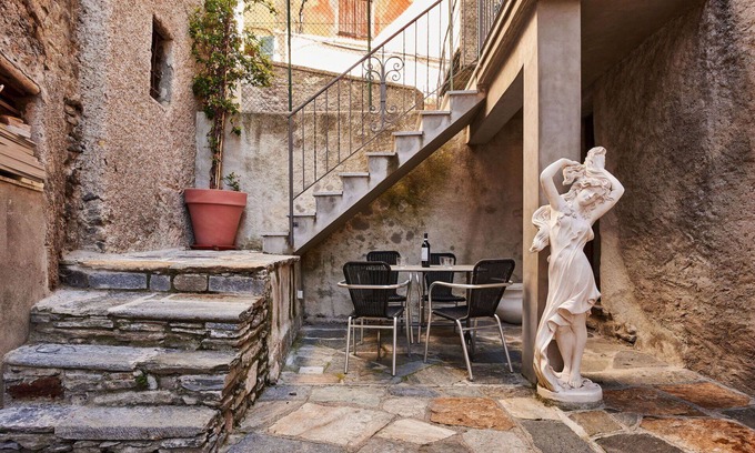 Naggio House | Beautiful villa for 4 people with WIFI, A/C, TV, terrace, pets allowed and parking