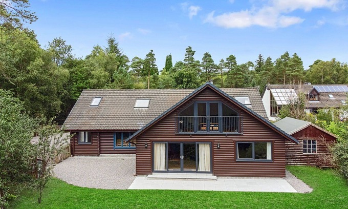 Torlundy House | Beautiful villa for 10 guests with WIFI, pets allowed and parking
