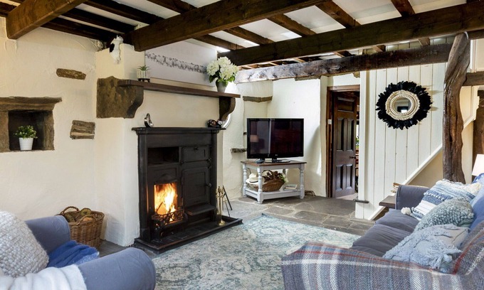 Bury House | Beautiful villa for 2 people with WIFI, TV and pets allowed