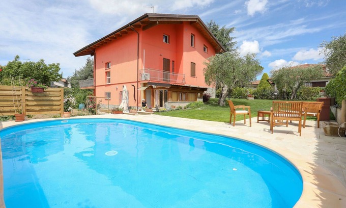 Saltara Villa | Beautiful villa for 5 guests with WIFI, private pool, A/C, TV, patio and panoramic view