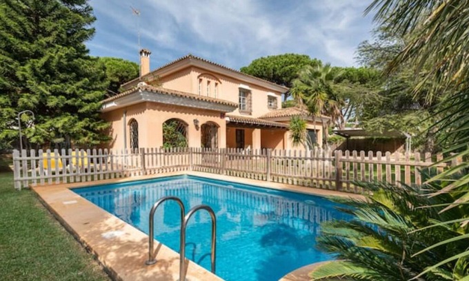 Cabo Roche Ski Chalet | BEAUTIFUL VILLA GOLF AND BEACH IN ROCHE-CONIL