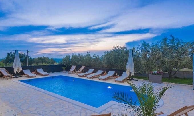 Lisicici Villa | Beautiful villa in Lisicic with private pool
