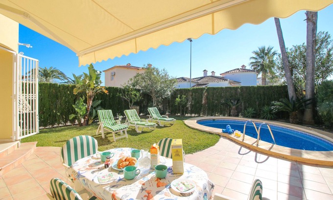 Oliva Villa | Beautiful villa with swimming pool in Oliva Nova Golf