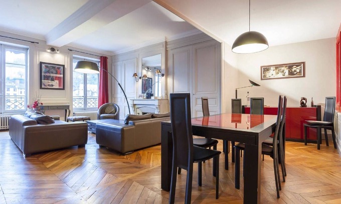 1st Arrondissement Apartment | Beautil Flat On The River Side In Lyon. Up To 11 People