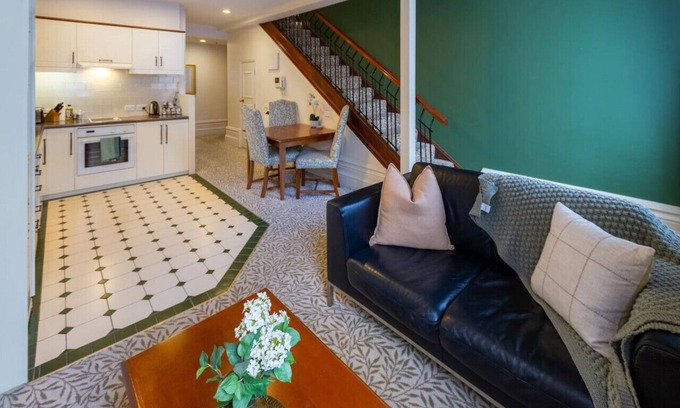 Christchurch City Centre Apartment | Beauty in the CBD - 1bed | Free Parking | Pool
