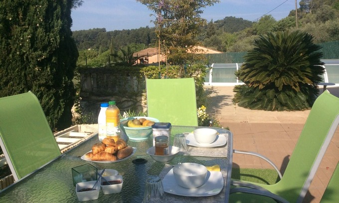 Le Cannet-des-Maures Villa | Bed and breakfast between Nice and Marseille