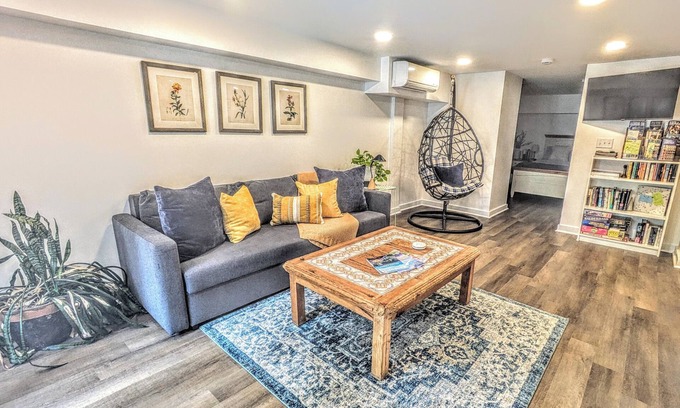 Asheville Apartment | Bed and Bread in West Asheville: Private Entrance Suite Near Biltmore Estate